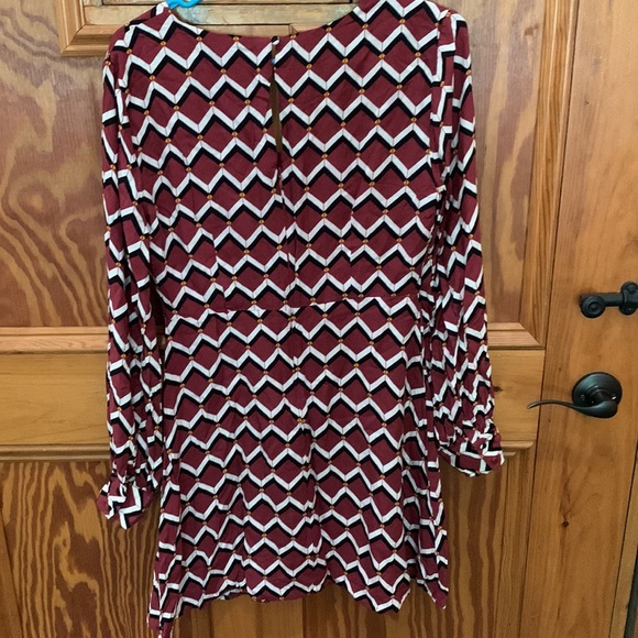 Lulu’s long sleeve patterned dress size M - Picture 4 of 5